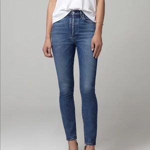 Citizens of Humanity High Rise in Moments